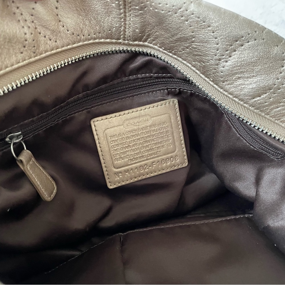 Gold Designer Women's Bag - Picture 12 of 15